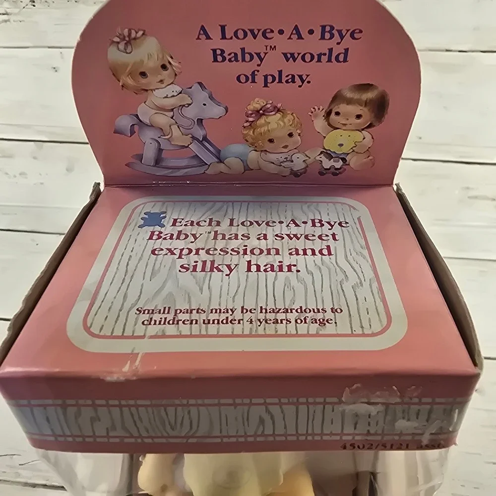 Vintage 1987 Hasbro Love-A-Bye Baby Doll Blonde Sekiguchi 4502/5121 New in Box